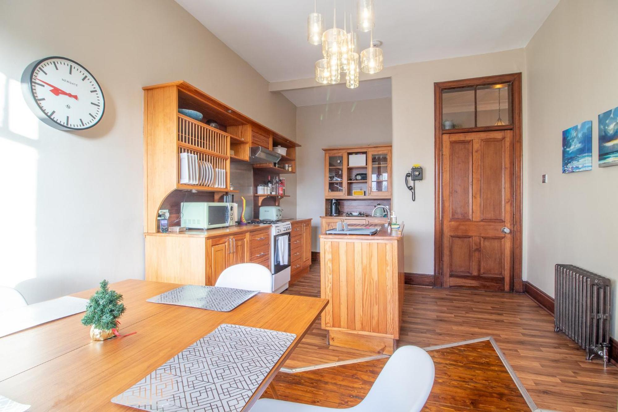 Pass The Keys Beautiful, Traditional 2 Bed Flat W Free Parking Glasgow Luaran gambar