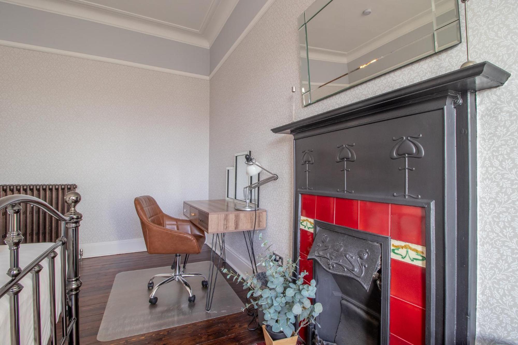 Pass The Keys Beautiful, Traditional 2 Bed Flat W Free Parking Glasgow Luaran gambar