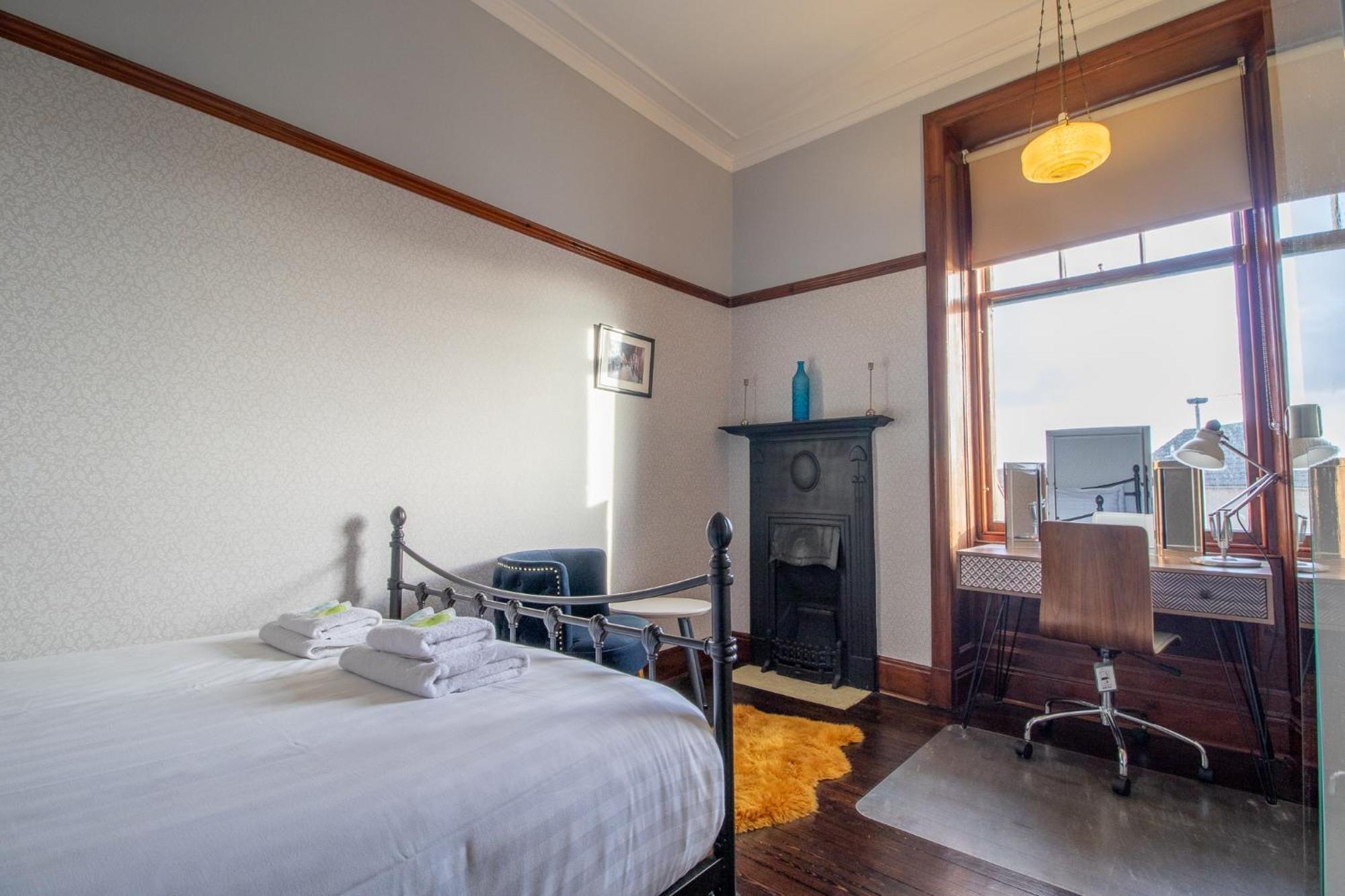 Pass The Keys Beautiful, Traditional 2 Bed Flat W Free Parking Glasgow Luaran gambar