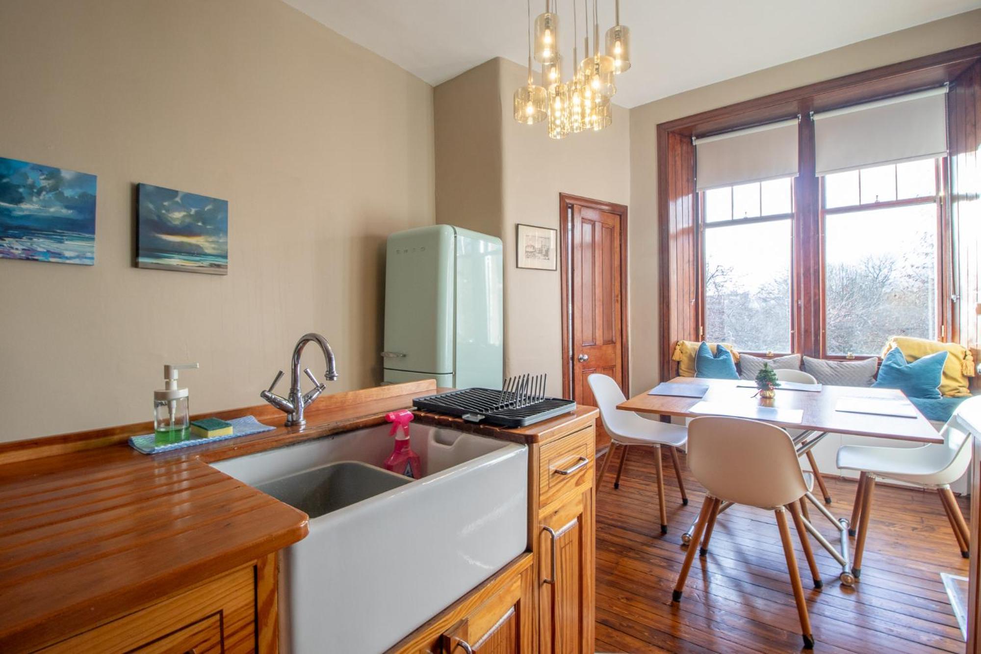 Pass The Keys Beautiful, Traditional 2 Bed Flat W Free Parking Glasgow Luaran gambar